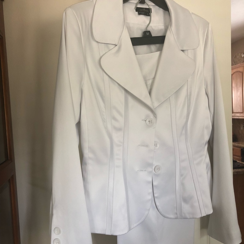 White Id Collection 2 Piece Suit